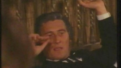 نشستن بر روی یکی از سه نفر دانلود کانال سوپر سکسی از Yesil